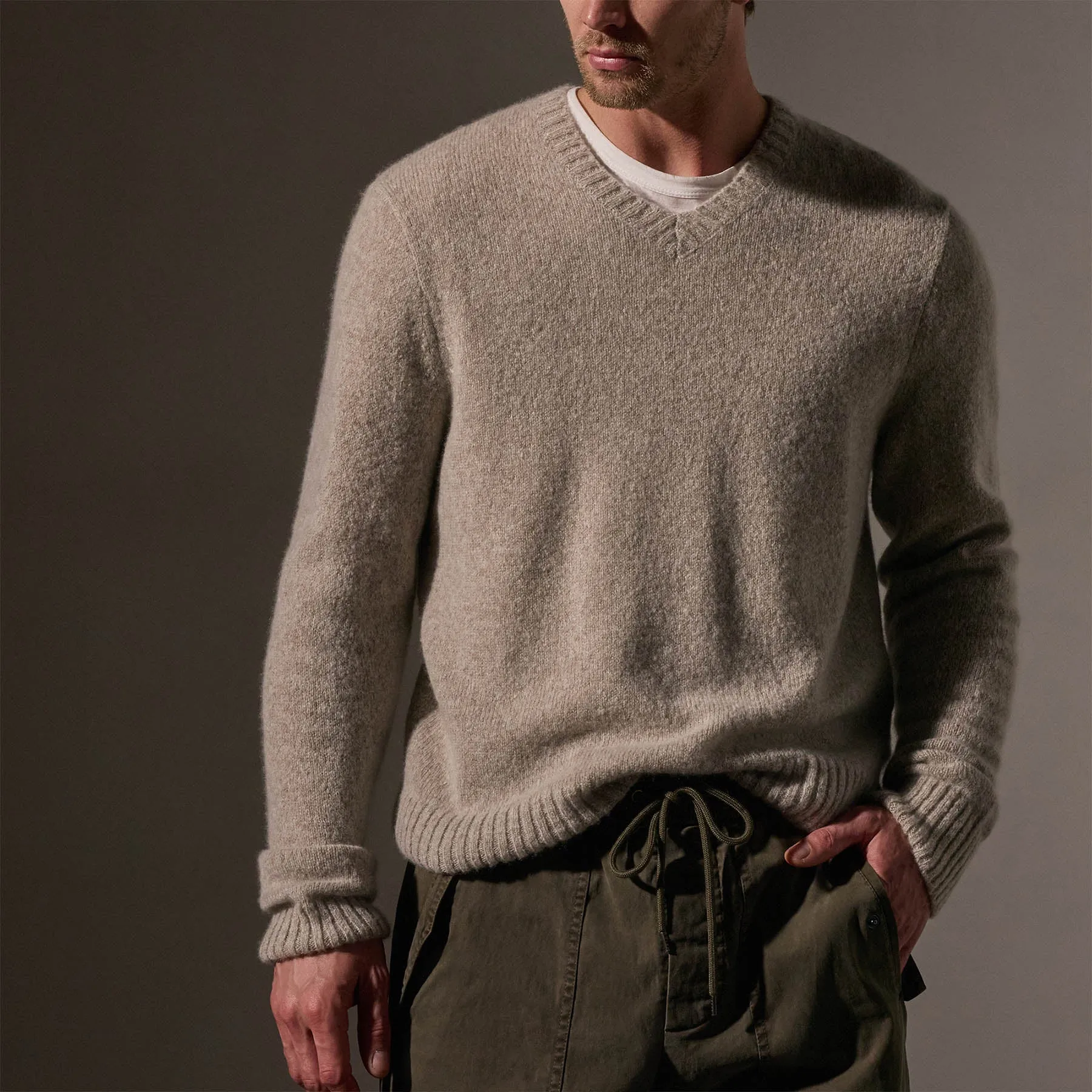 Lightweight Textured Cashmere V-Neck - Hazel
